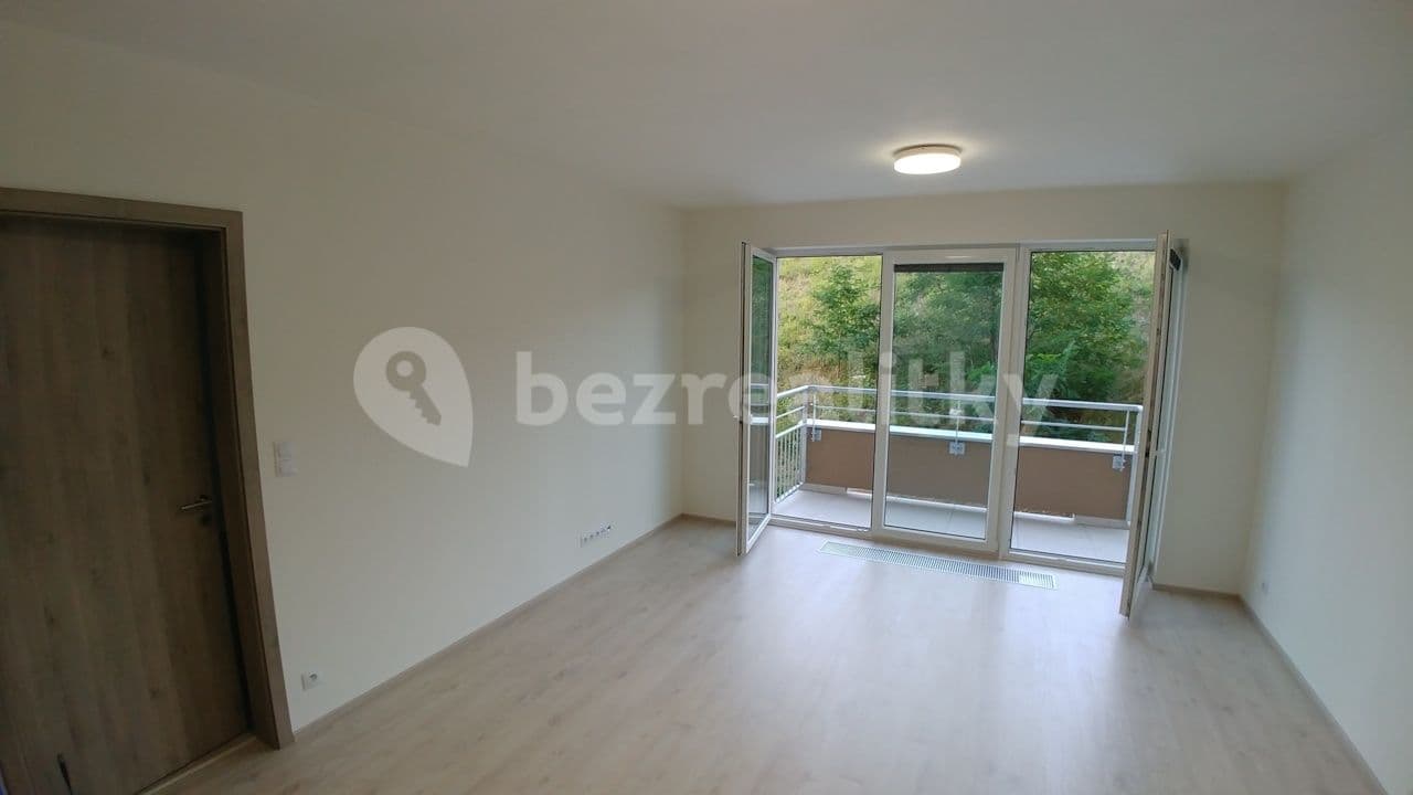 Prenájom bytu 2-izbový 62 m², Modenská, Praha, Praha Prenájom bytu 2-izbový 62 m², Modenská, Praha, Praha