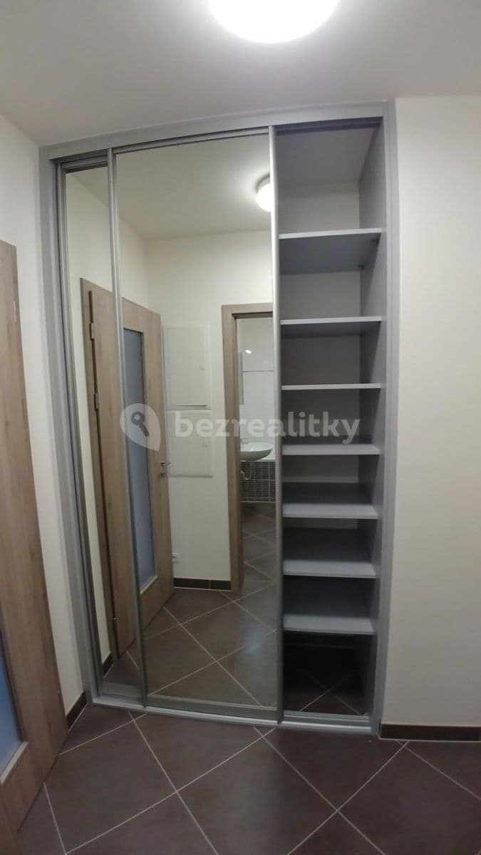Prenájom bytu 2-izbový 62 m², Modenská, Praha, Praha Prenájom bytu 2-izbový 62 m², Modenská, Praha, Praha