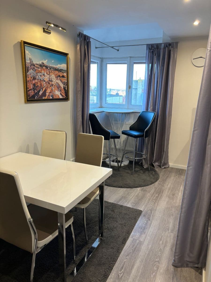 Prenájom bytu 2-izbový 65 m², Milady Horákové, Praha, Praha Prenájom bytu 2-izbový 65 m², Milady Horákové, Praha, Praha