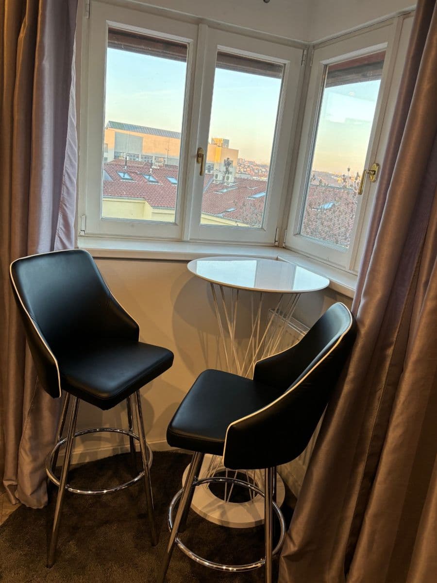 Prenájom bytu 2-izbový 65 m², Milady Horákové, Praha, Praha Prenájom bytu 2-izbový 65 m², Milady Horákové, Praha, Praha