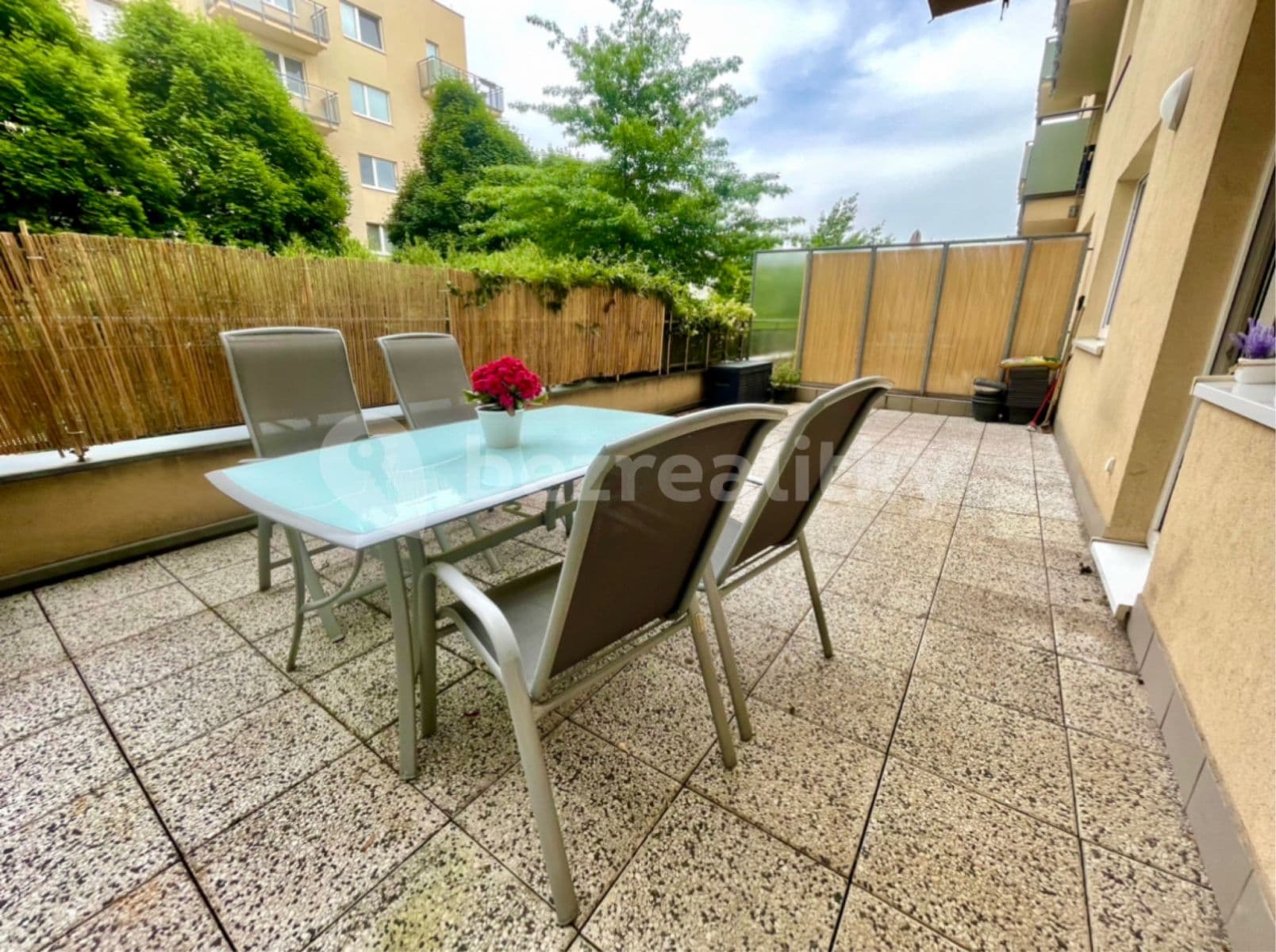 Prenájom bytu 2-izbový 66 m², Budapešťská, Praha, Praha Prenájom bytu 2-izbový 66 m², Budapešťská, Praha, Praha