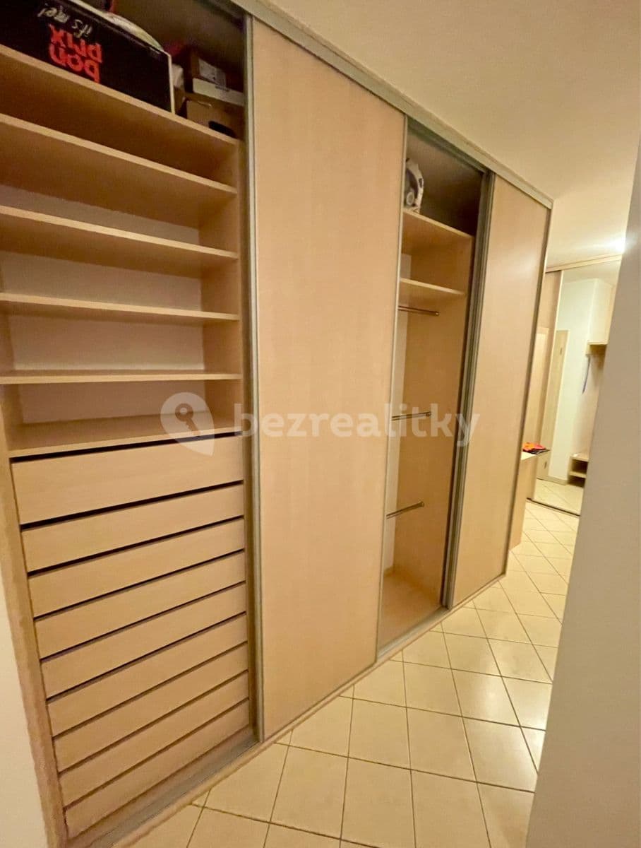Prenájom bytu 2-izbový 66 m², Budapešťská, Praha, Praha Prenájom bytu 2-izbový 66 m², Budapešťská, Praha, Praha