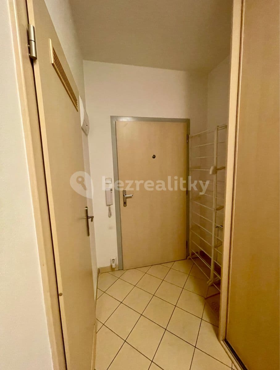 Prenájom bytu 2-izbový 66 m², Budapešťská, Praha, Praha Prenájom bytu 2-izbový 66 m², Budapešťská, Praha, Praha