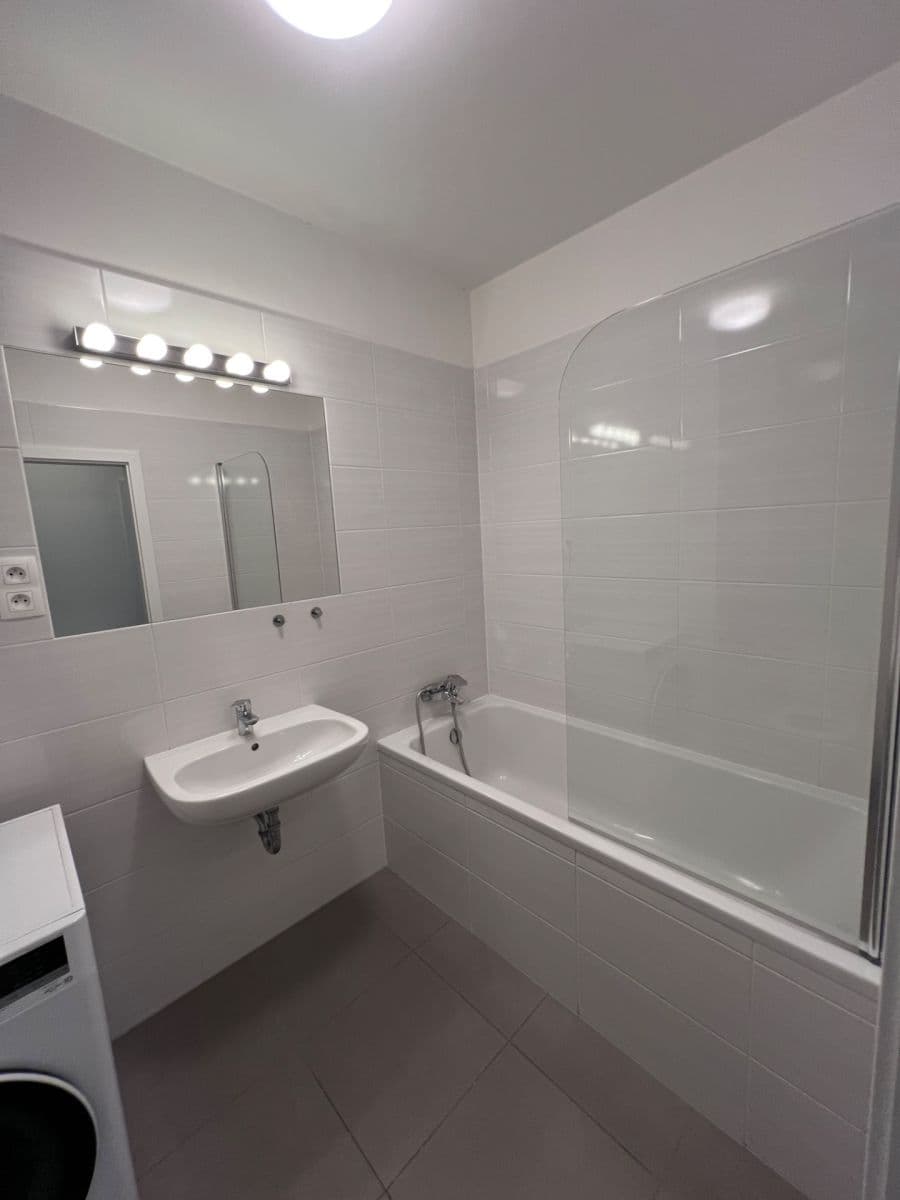 Prenájom bytu 2-izbový 53 m², Za Vackovem, Praha, Praha Prenájom bytu 2-izbový 53 m², Za Vackovem, Praha, Praha