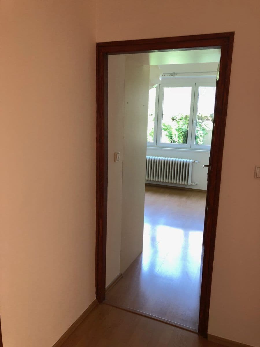 Prenájom bytu 3-izbový 85 m², Pod Kesnerkou, Praha, Praha Prenájom bytu 3-izbový 85 m², Pod Kesnerkou, Praha, Praha