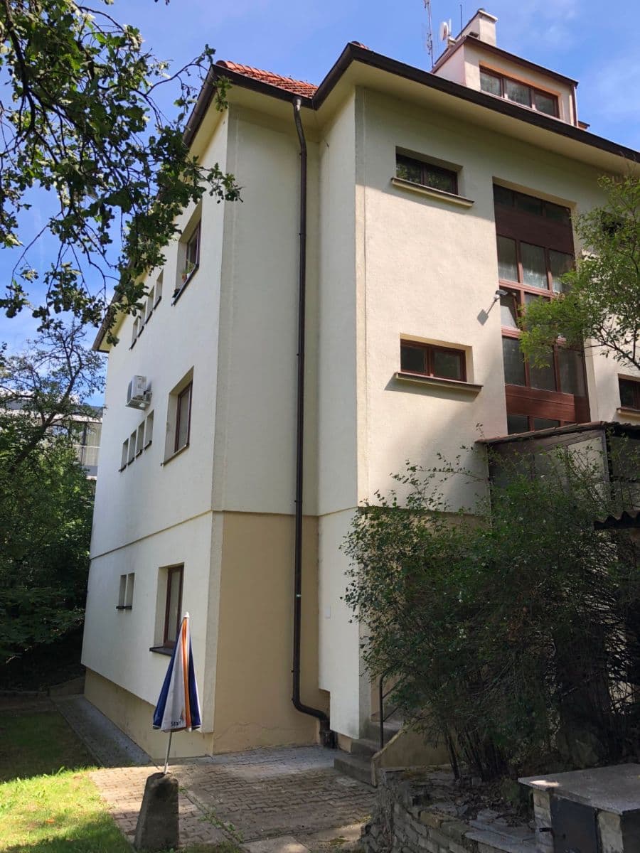 Prenájom bytu 3-izbový 85 m², Pod Kesnerkou, Praha, Praha Prenájom bytu 3-izbový 85 m², Pod Kesnerkou, Praha, Praha