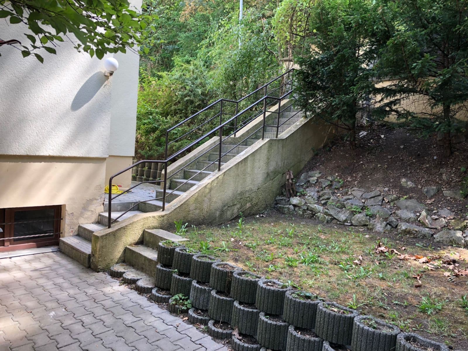 Prenájom bytu 3-izbový 85 m², Pod Kesnerkou, Praha, Praha Prenájom bytu 3-izbový 85 m², Pod Kesnerkou, Praha, Praha