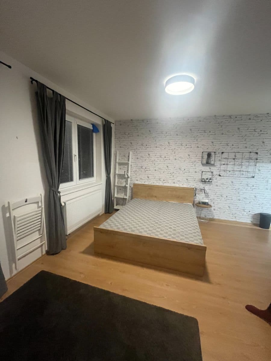 Prenájom bytu 1-izbový 34 m², Milose Havla, Praha, Praha Prenájom bytu 1-izbový 34 m², Milose Havla, Praha, Praha