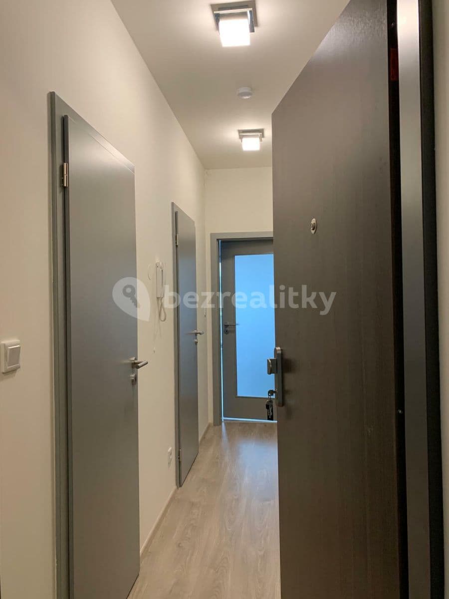 Prenájom bytu 1-izbový 43 m², Premonstrátů, Chýně, Středočeský kraj Prenájom bytu 1-izbový 43 m², Premonstrátů, Chýně, Středočeský kraj