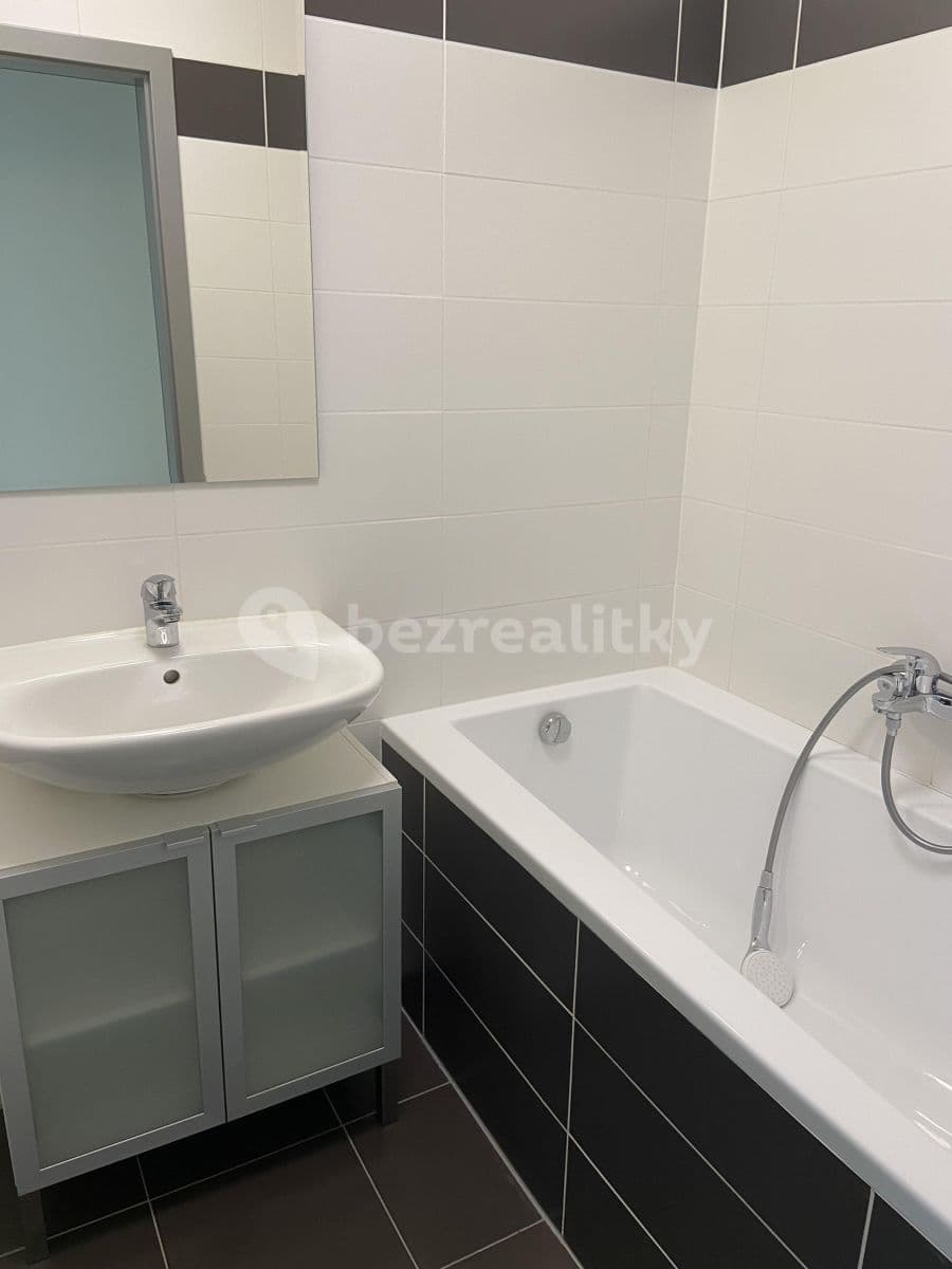 Prenájom bytu 1-izbový 43 m², Premonstrátů, Chýně, Středočeský kraj Prenájom bytu 1-izbový 43 m², Premonstrátů, Chýně, Středočeský kraj