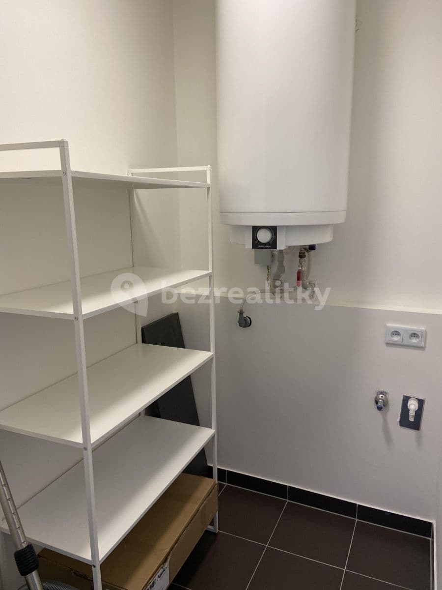 Prenájom bytu 1-izbový 43 m², Premonstrátů, Chýně, Středočeský kraj Prenájom bytu 1-izbový 43 m², Premonstrátů, Chýně, Středočeský kraj