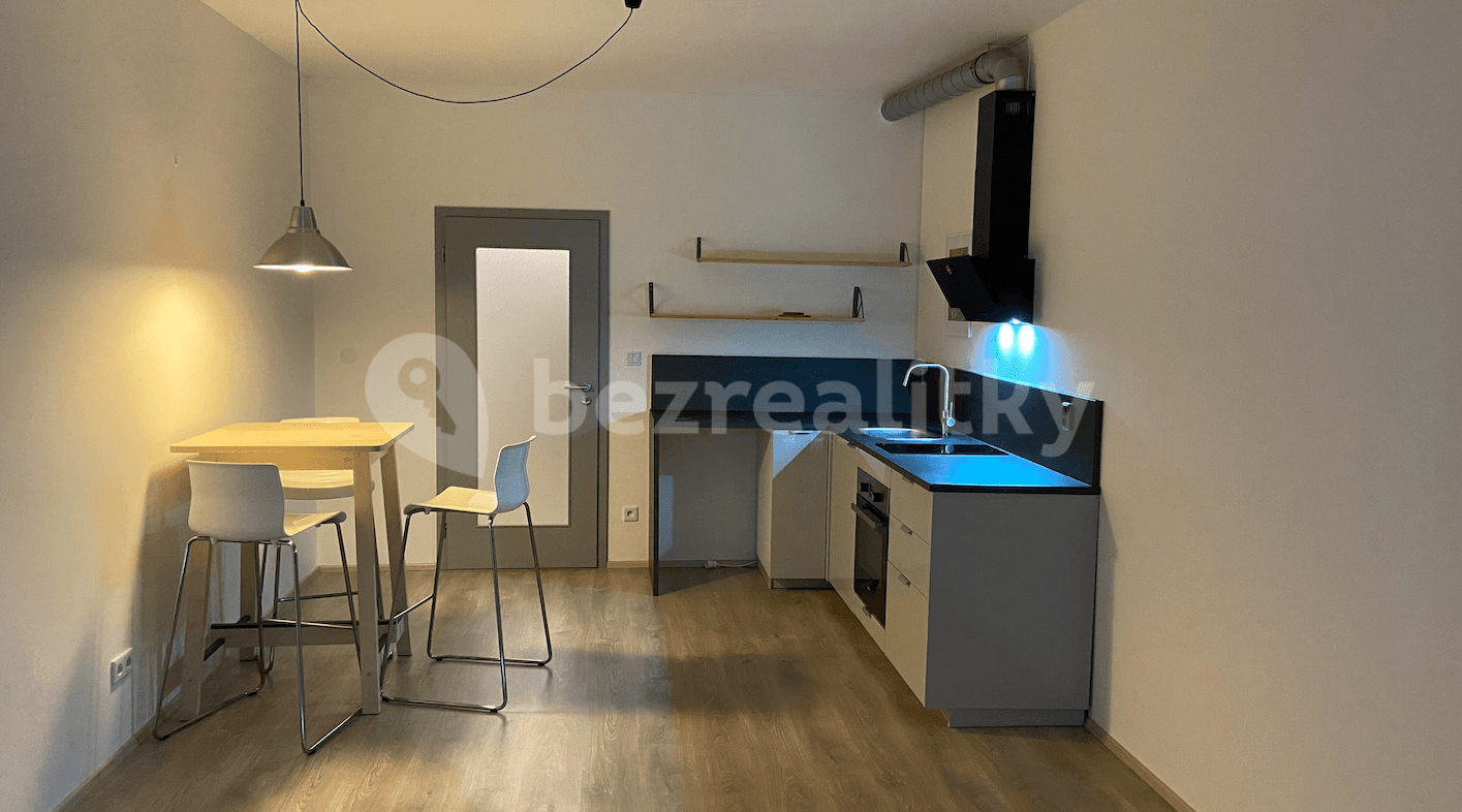 Prenájom bytu 1-izbový 43 m², Premonstrátů, Chýně, Středočeský kraj Prenájom bytu 1-izbový 43 m², Premonstrátů, Chýně, Středočeský kraj