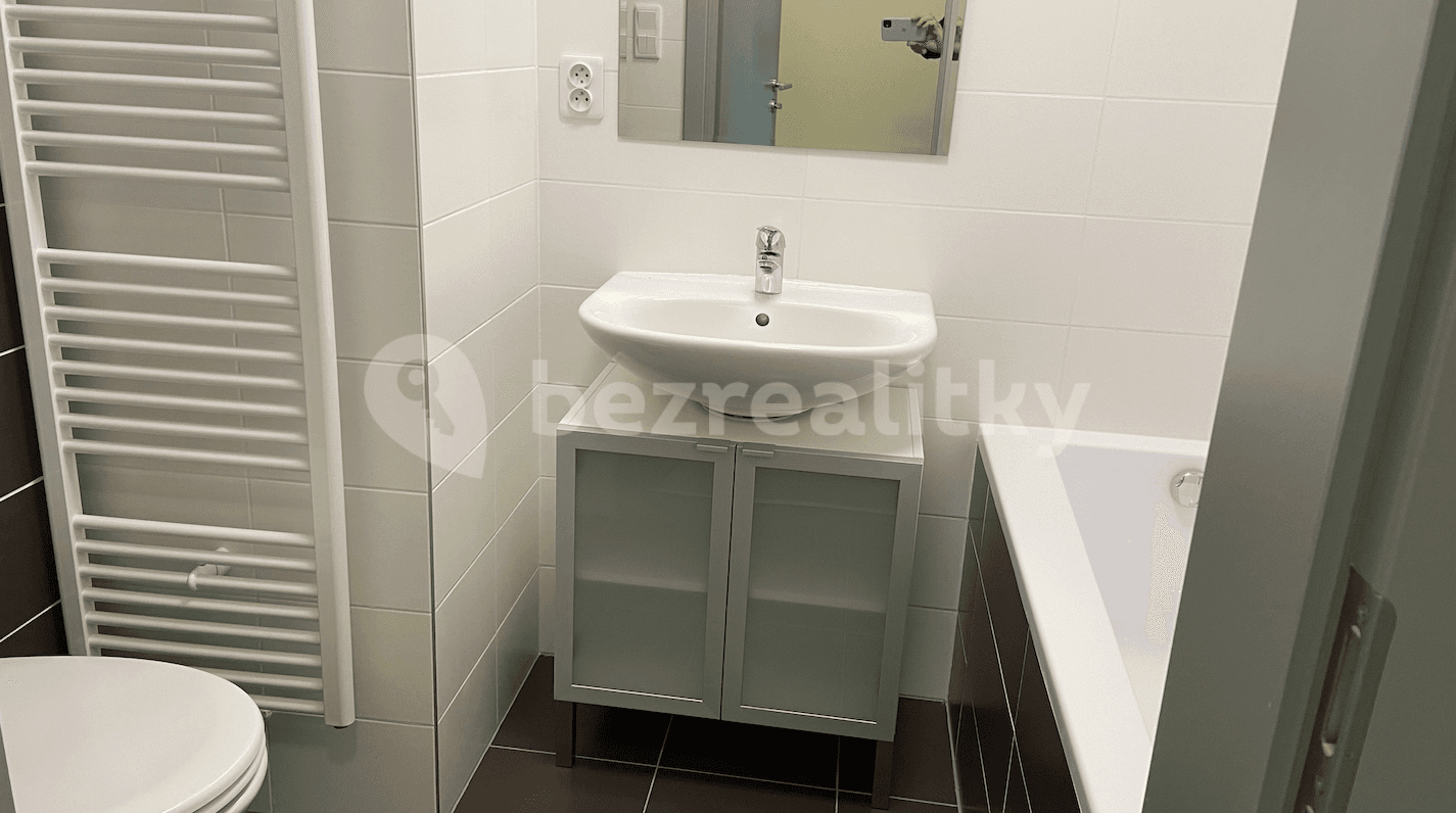 Prenájom bytu 1-izbový 43 m², Premonstrátů, Chýně, Středočeský kraj Prenájom bytu 1-izbový 43 m², Premonstrátů, Chýně, Středočeský kraj