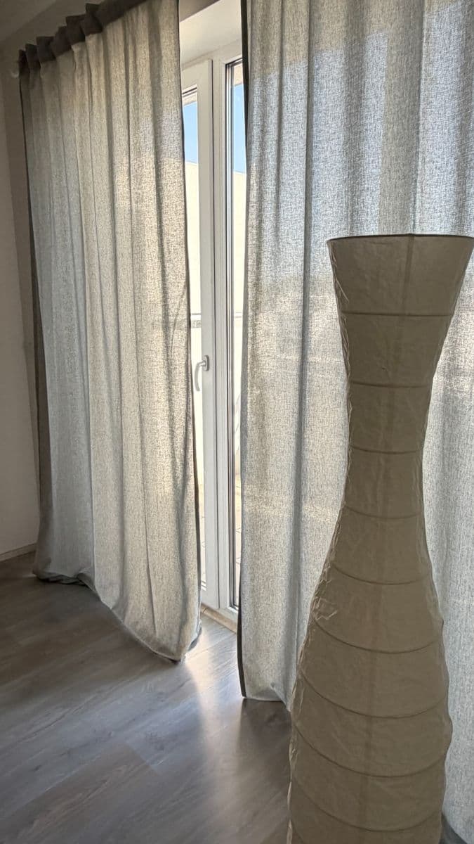 Prenájom bytu 1-izbový 43 m², Premonstrátů, Chýně, Středočeský kraj Prenájom bytu 1-izbový 43 m², Premonstrátů, Chýně, Středočeský kraj
