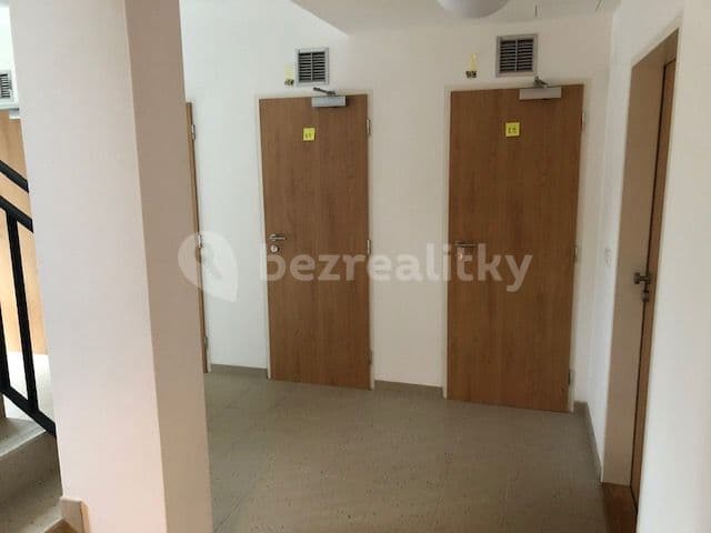 Prenájom bytu 2-izbový 60 m², Okrajová ulice, Hostivice, Středočeský kraj Prenájom bytu 2-izbový 60 m², Okrajová ulice, Hostivice, Středočeský kraj