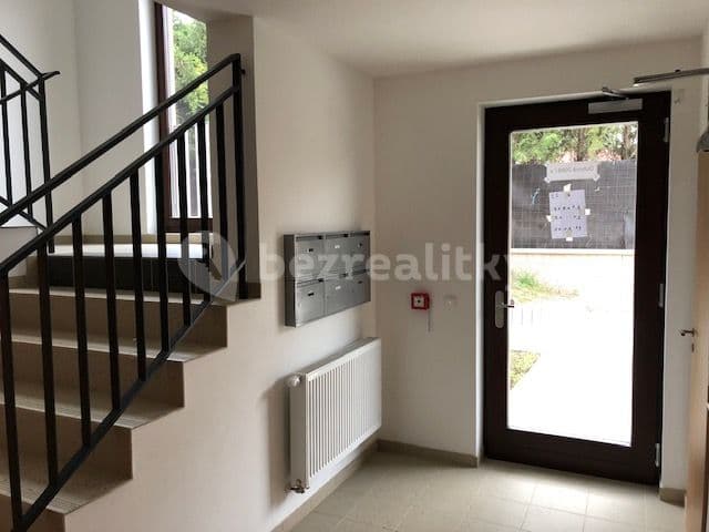 Prenájom bytu 2-izbový 60 m², Okrajová ulice, Hostivice, Středočeský kraj Prenájom bytu 2-izbový 60 m², Okrajová ulice, Hostivice, Středočeský kraj