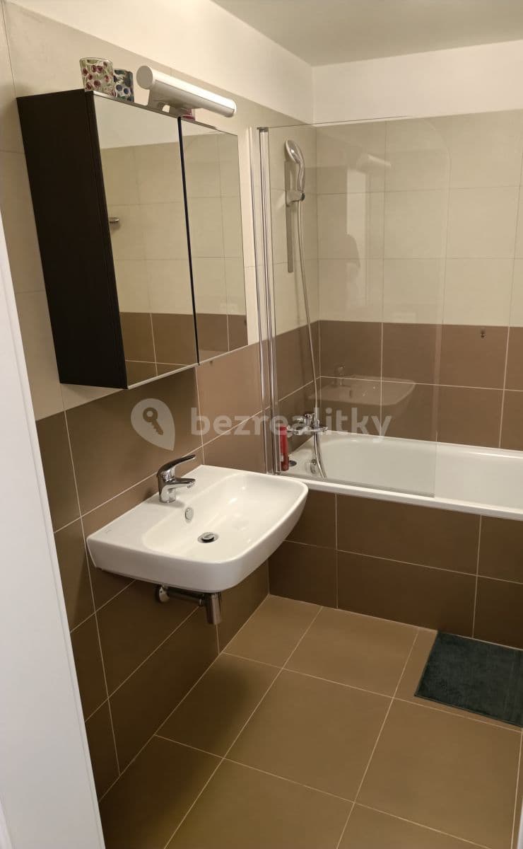 Prenájom bytu 2-izbový 60 m², Okrajová ulice, Hostivice, Středočeský kraj Prenájom bytu 2-izbový 60 m², Okrajová ulice, Hostivice, Středočeský kraj
