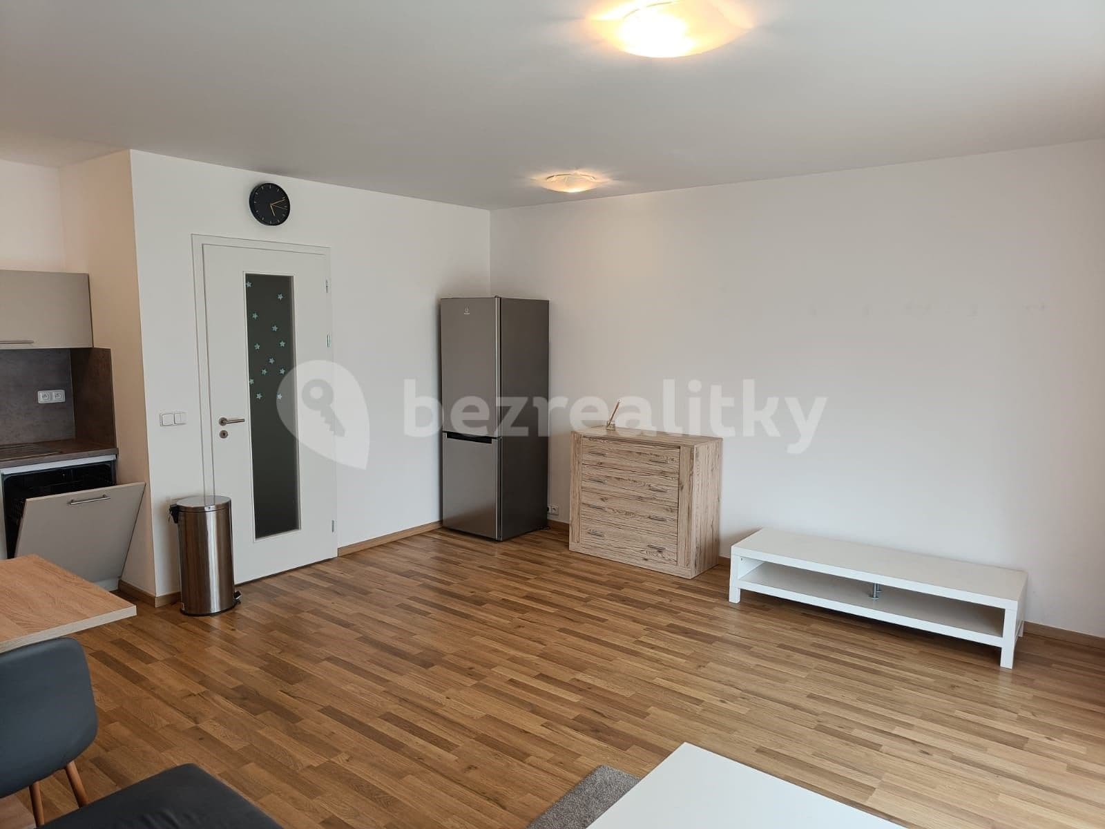 Prenájom bytu 2-izbový 60 m², Okrajová ulice, Hostivice, Středočeský kraj Prenájom bytu 2-izbový 60 m², Okrajová ulice, Hostivice, Středočeský kraj