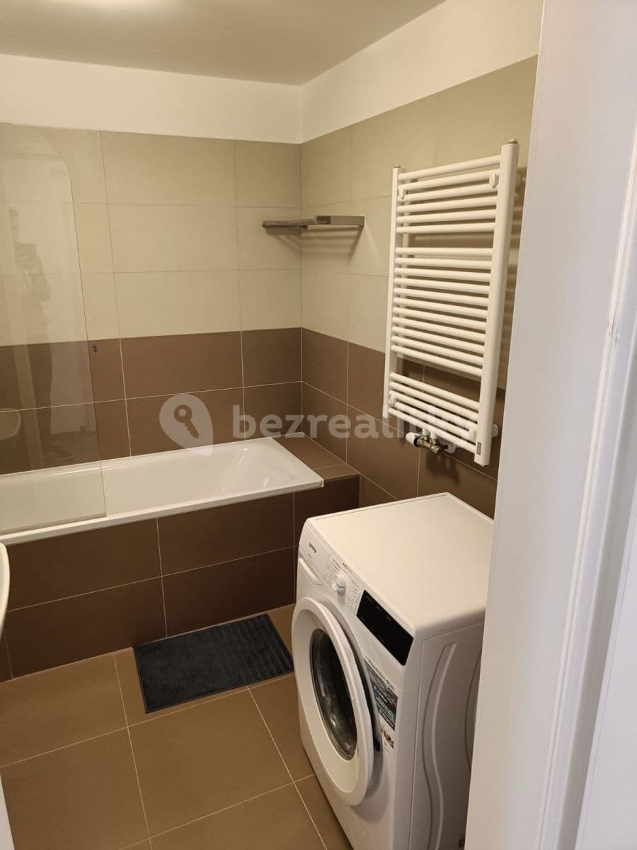 Prenájom bytu 2-izbový 60 m², Okrajová ulice, Hostivice, Středočeský kraj Prenájom bytu 2-izbový 60 m², Okrajová ulice, Hostivice, Středočeský kraj