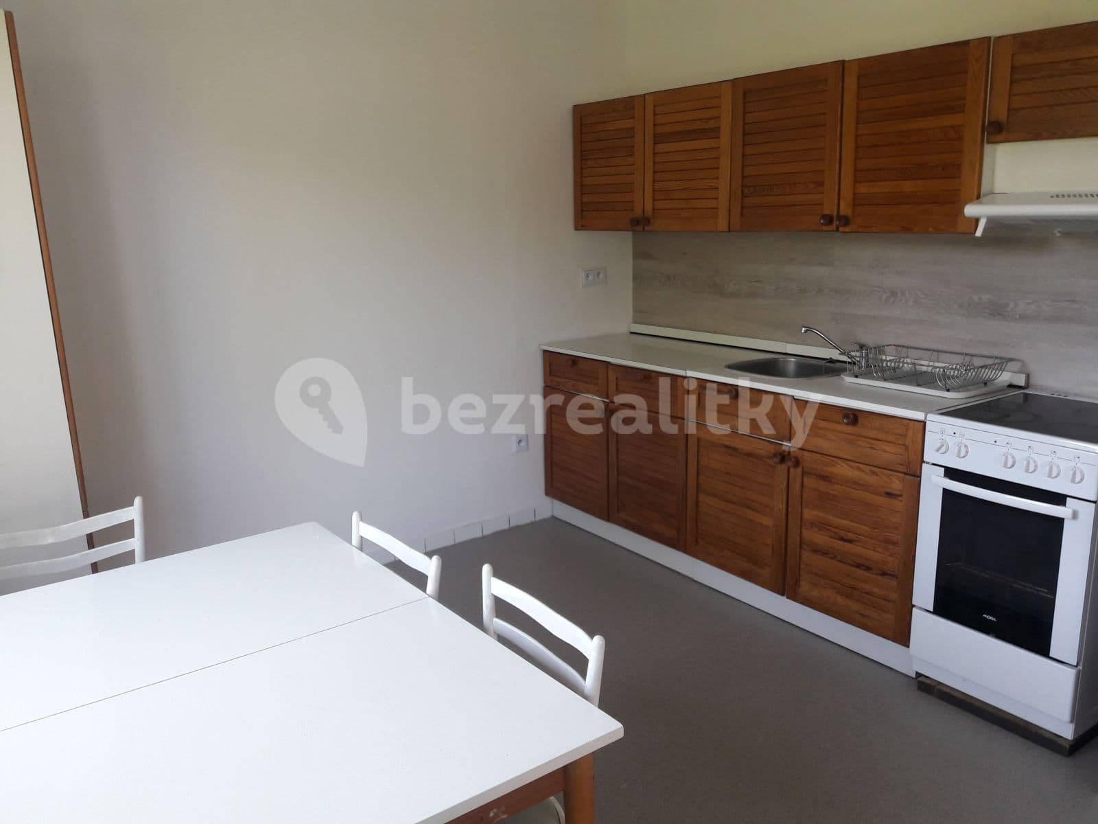 Prenájom bytu 4-izbový 120 m², Zádědina, Zlín, Zlínský kraj Prenájom bytu 4-izbový 120 m², Zádědina, Zlín, Zlínský kraj