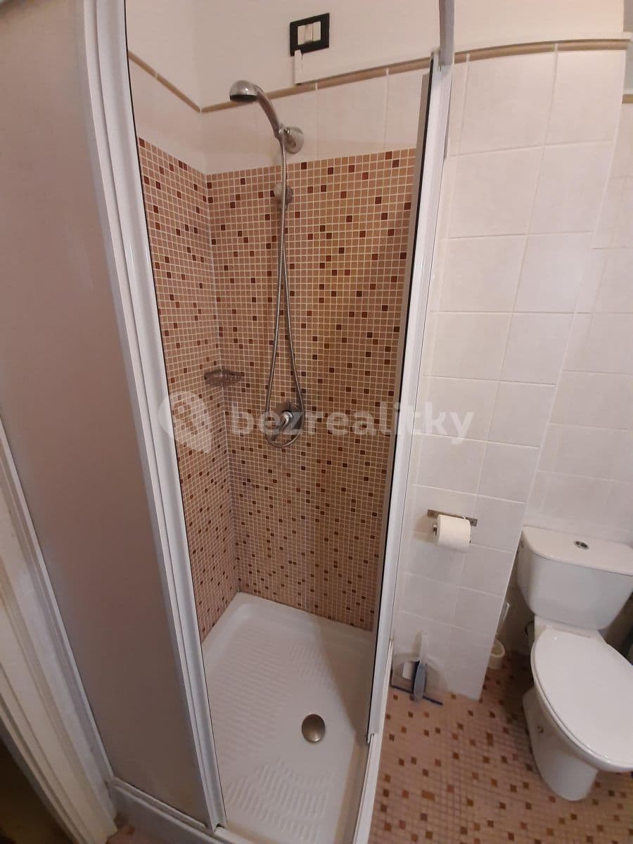 Prenájom bytu 1-izbový 33 m², Duškova, Praha, Praha Prenájom bytu 1-izbový 33 m², Duškova, Praha, Praha