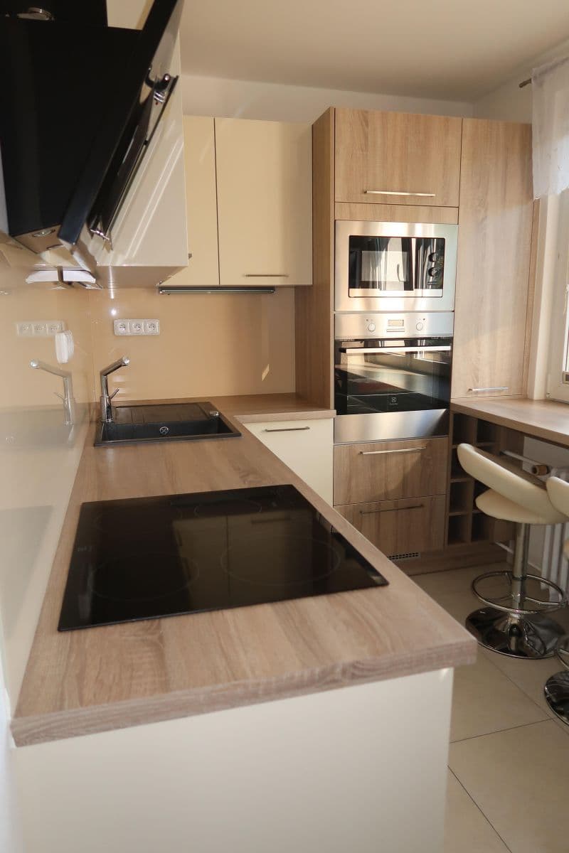 Prenájom bytu 2-izbový 54 m², Nad Alejí, Praha, Praha Prenájom bytu 2-izbový 54 m², Nad Alejí, Praha, Praha