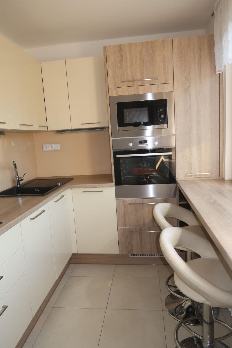 Prenájom bytu 2-izbový 54 m², Nad Alejí, Praha, Praha Prenájom bytu 2-izbový 54 m², Nad Alejí, Praha, Praha