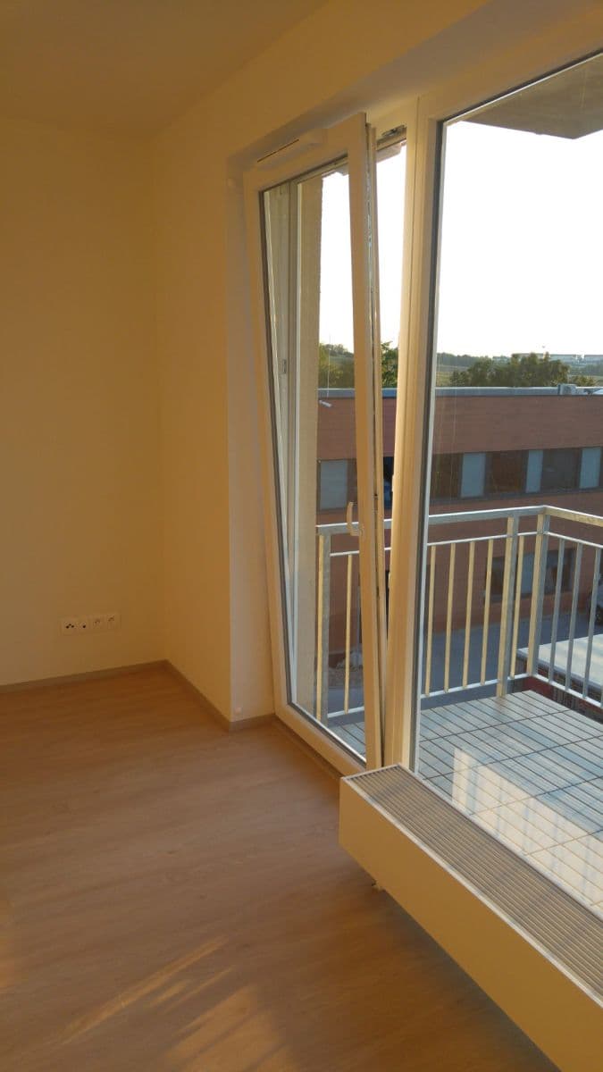 Prenájom bytu 2-izbový 48 m², Ječná, Hostivice, Středočeský kraj Prenájom bytu 2-izbový 48 m², Ječná, Hostivice, Středočeský kraj