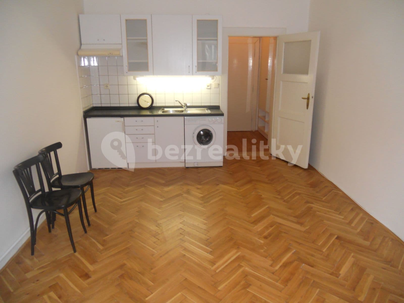 Prenájom bytu 1-izbový 25 m², Koulova, Praha, Praha Prenájom bytu 1-izbový 25 m², Koulova, Praha, Praha