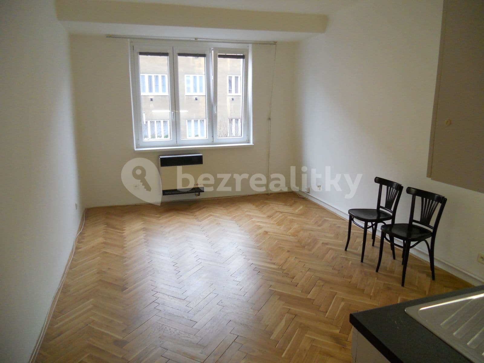 Prenájom bytu 1-izbový 25 m², Koulova, Praha, Praha Prenájom bytu 1-izbový 25 m², Koulova, Praha, Praha