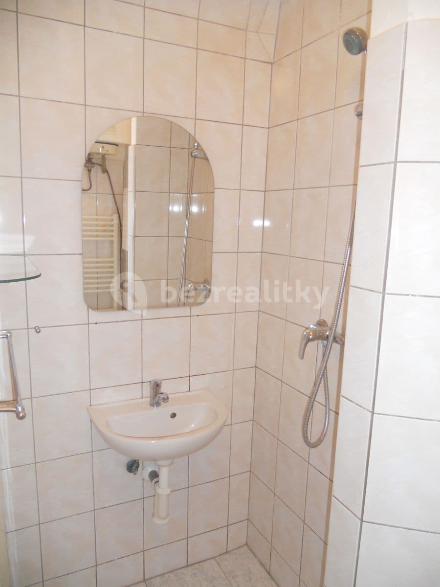 Prenájom bytu 1-izbový 25 m², Koulova, Praha, Praha Prenájom bytu 1-izbový 25 m², Koulova, Praha, Praha