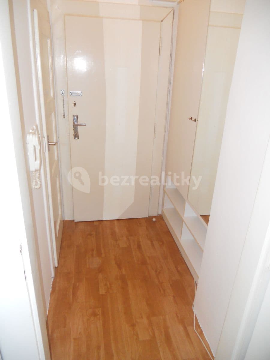 Prenájom bytu 1-izbový 25 m², Koulova, Praha, Praha Prenájom bytu 1-izbový 25 m², Koulova, Praha, Praha