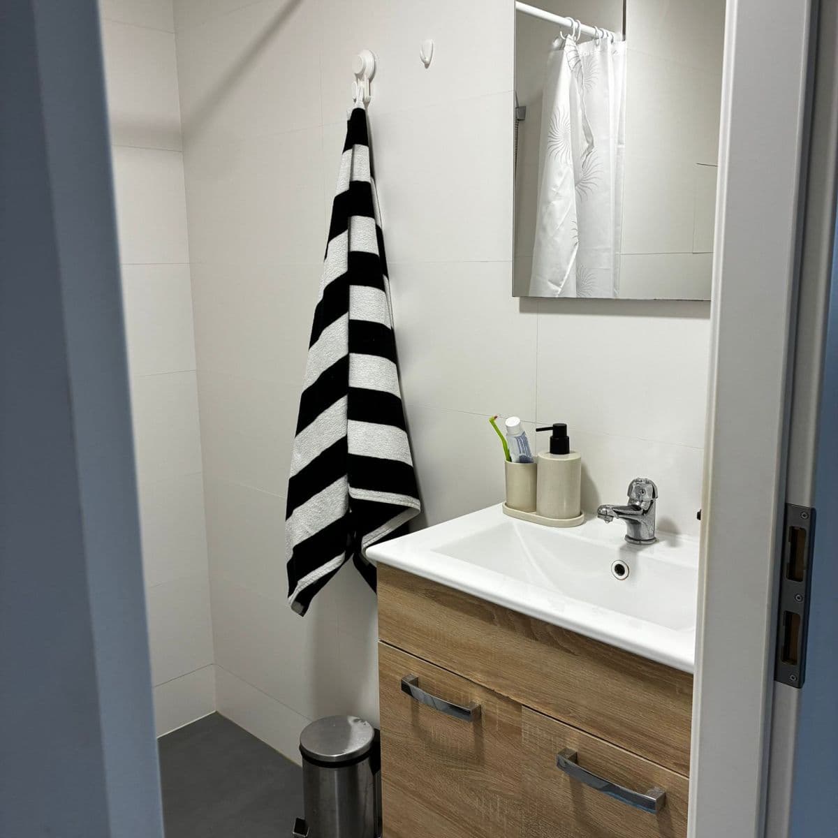 Prenájom bytu 1-izbový 37 m², Nušlova, Praha, Praha Prenájom bytu 1-izbový 37 m², Nušlova, Praha, Praha