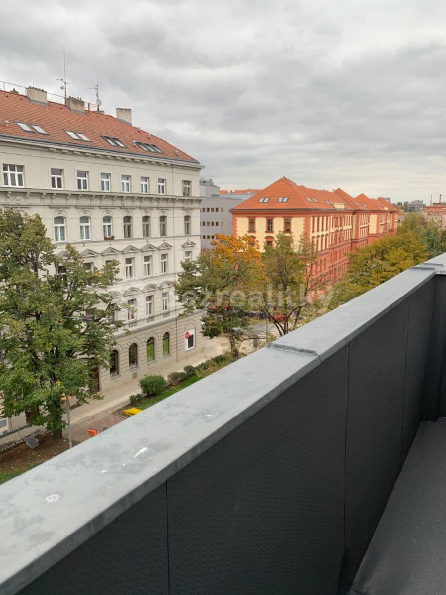 Prenájom bytu 3-izbový 75 m², Dvacátého osmého pluku, Praha, Praha Prenájom bytu 3-izbový 75 m², Dvacátého osmého pluku, Praha, Praha