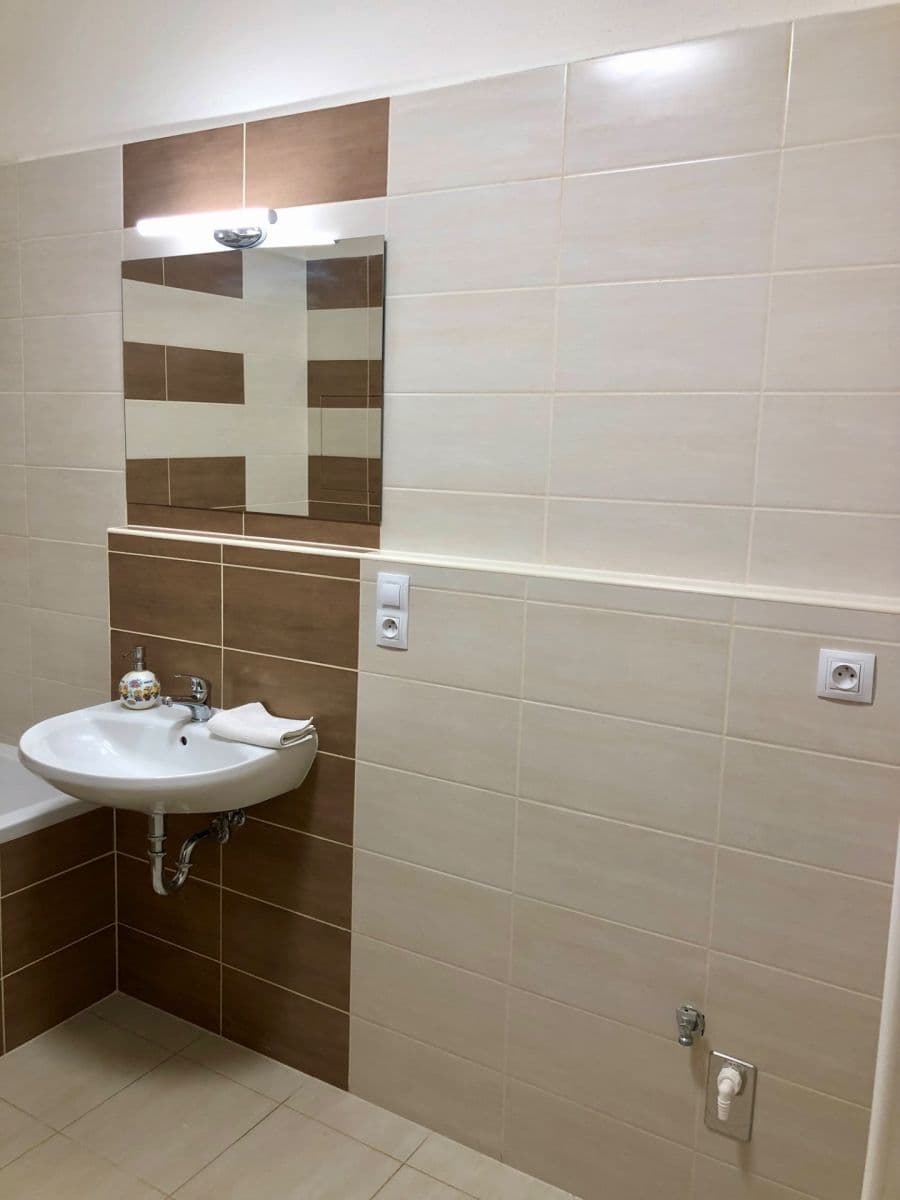 Prenájom bytu 2-izbový 59 m², Poděbradova, Plzeň, Plzeňský kraj Prenájom bytu 2-izbový 59 m², Poděbradova, Plzeň, Plzeňský kraj