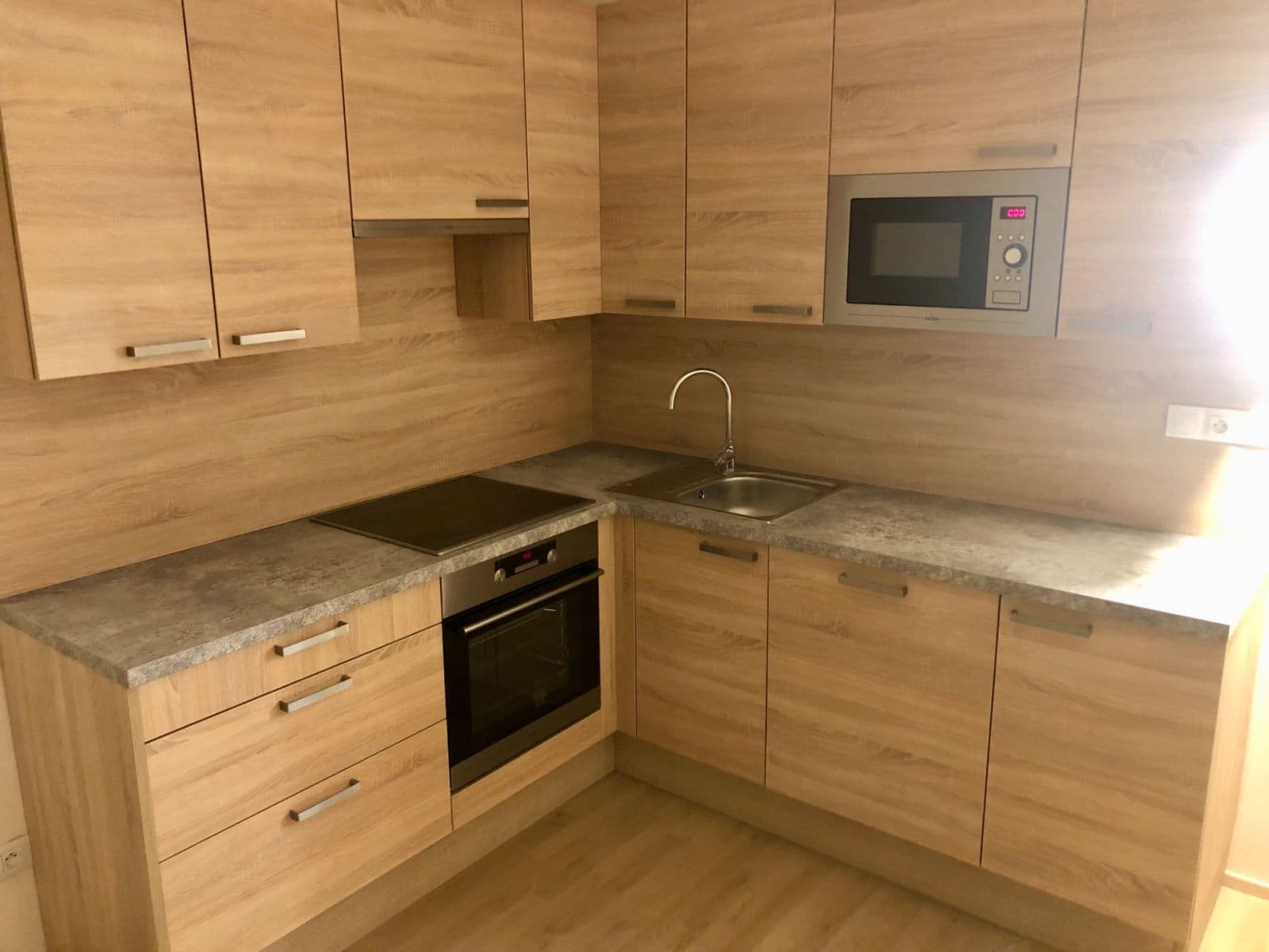 Prenájom bytu 2-izbový 59 m², Poděbradova, Plzeň, Plzeňský kraj Prenájom bytu 2-izbový 59 m², Poděbradova, Plzeň, Plzeňský kraj