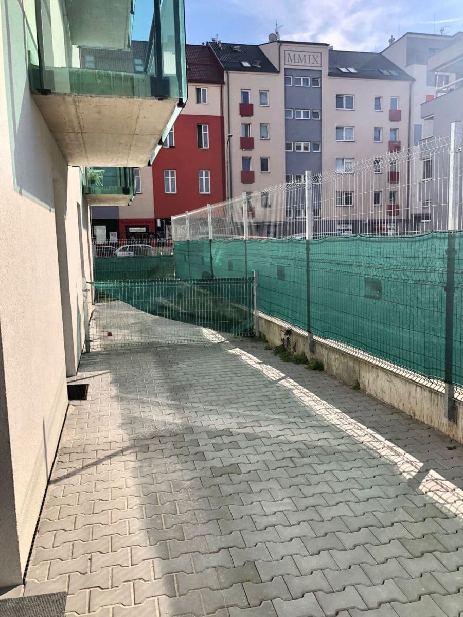 Prenájom bytu 2-izbový 59 m², Poděbradova, Plzeň, Plzeňský kraj Prenájom bytu 2-izbový 59 m², Poděbradova, Plzeň, Plzeňský kraj