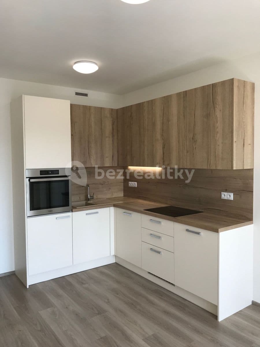 Prenájom bytu 1-izbový 30 m², Petrohradská, Praha, Praha Prenájom bytu 1-izbový 30 m², Petrohradská, Praha, Praha