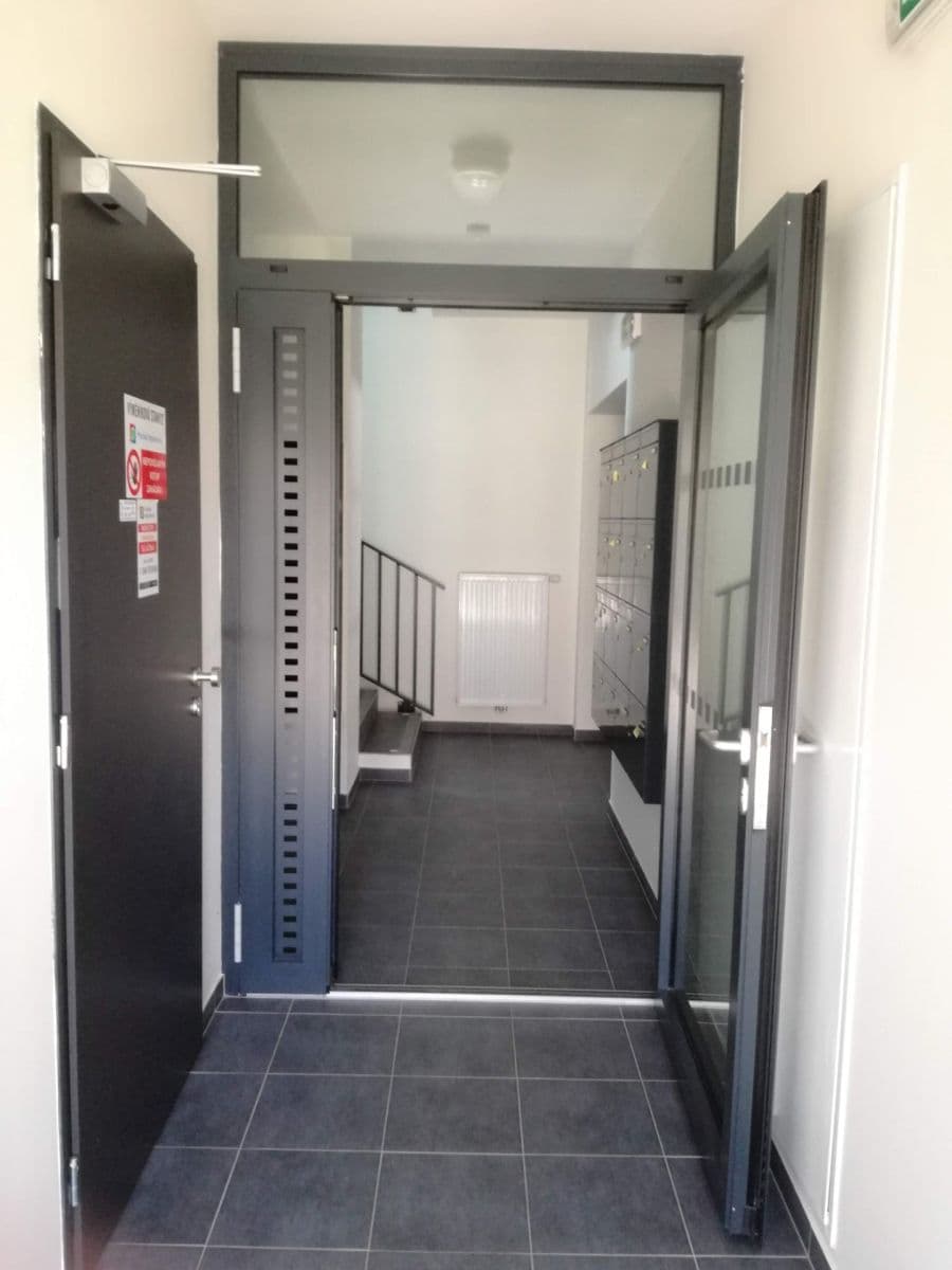Prenájom bytu 1-izbový 37 m², Mrázkova, Praha, Praha Prenájom bytu 1-izbový 37 m², Mrázkova, Praha, Praha
