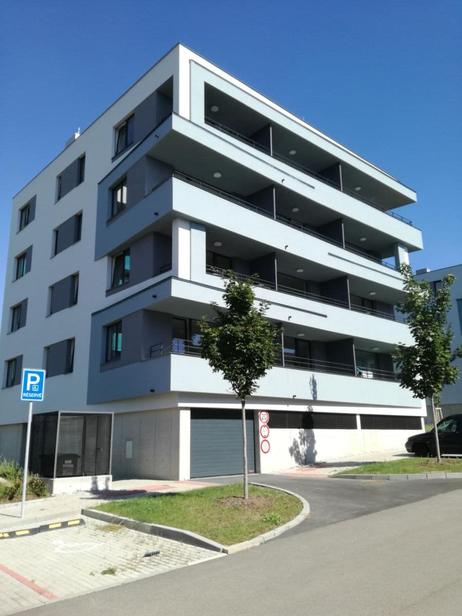 Prenájom bytu 1-izbový 37 m², Mrázkova, Praha, Praha Prenájom bytu 1-izbový 37 m², Mrázkova, Praha, Praha