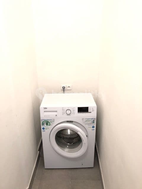 Prenájom bytu 2-izbový 48 m², Ke Strašnické, Praha, Praha Prenájom bytu 2-izbový 48 m², Ke Strašnické, Praha, Praha