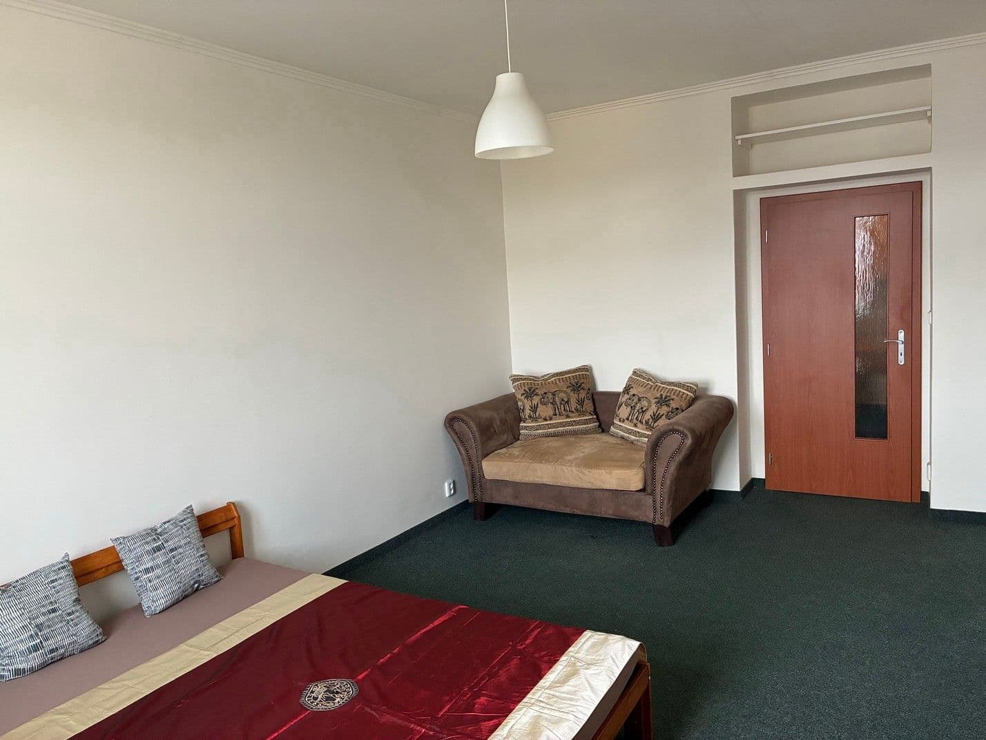 Prenájom bytu 2-izbový 45 m², Pod Karlovem, Praha, Praha Prenájom bytu 2-izbový 45 m², Pod Karlovem, Praha, Praha