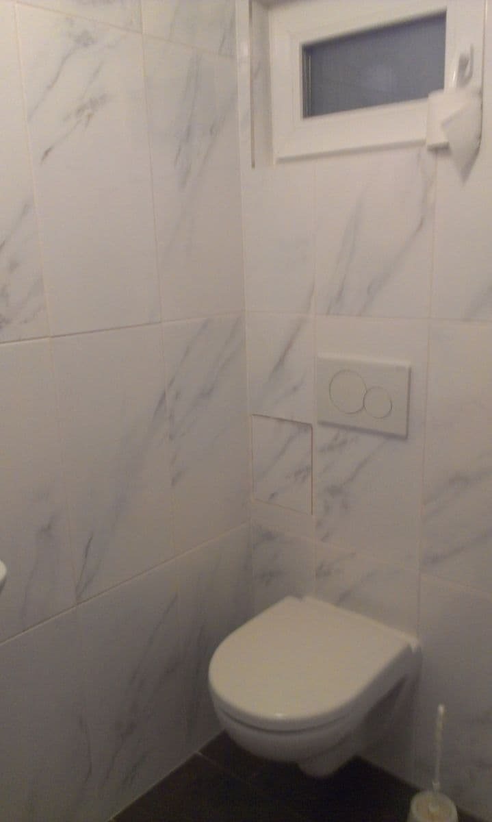 Prenájom bytu 2-izbový 45 m², Pod Karlovem, Praha, Praha Prenájom bytu 2-izbový 45 m², Pod Karlovem, Praha, Praha