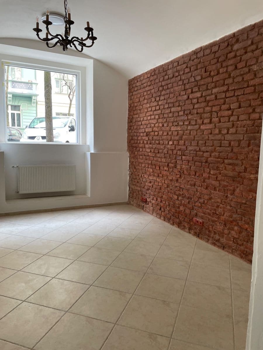Prenájom nebytového priestoru 140 m², Mánesova, Praha, Praha Prenájom nebytového priestoru 140 m², Mánesova, Praha, Praha