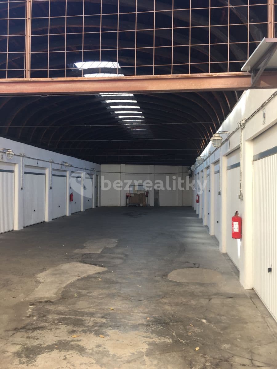 Prenájom garáže 11 m², Francouzská, Praha, Praha Prenájom garáže 11 m², Francouzská, Praha, Praha