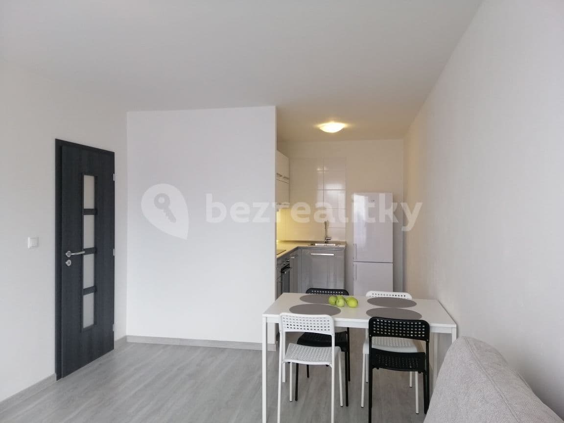 Prenájom bytu 2-izbový 43 m², Kardašovská, Praha, Praha Prenájom bytu 2-izbový 43 m², Kardašovská, Praha, Praha