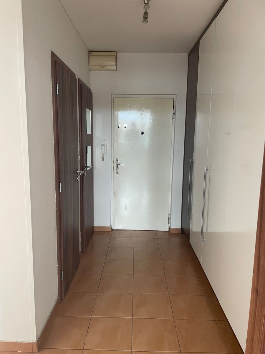 Prenájom bytu 2-izbový 40 m², Italská, Kladno, Středočeský kraj Prenájom bytu 2-izbový 40 m², Italská, Kladno, Středočeský kraj