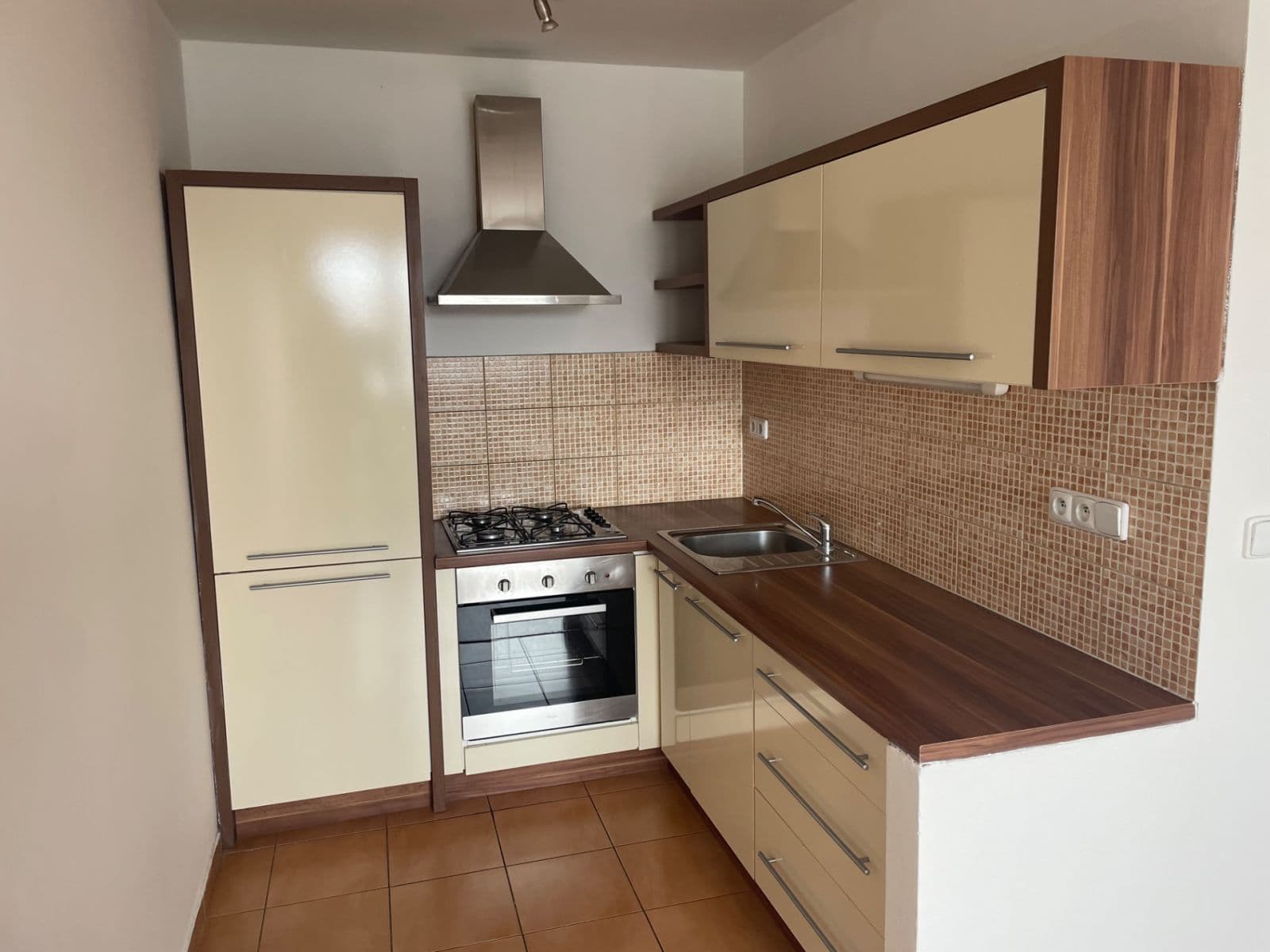 Prenájom bytu 2-izbový 40 m², Italská, Kladno, Středočeský kraj Prenájom bytu 2-izbový 40 m², Italská, Kladno, Středočeský kraj