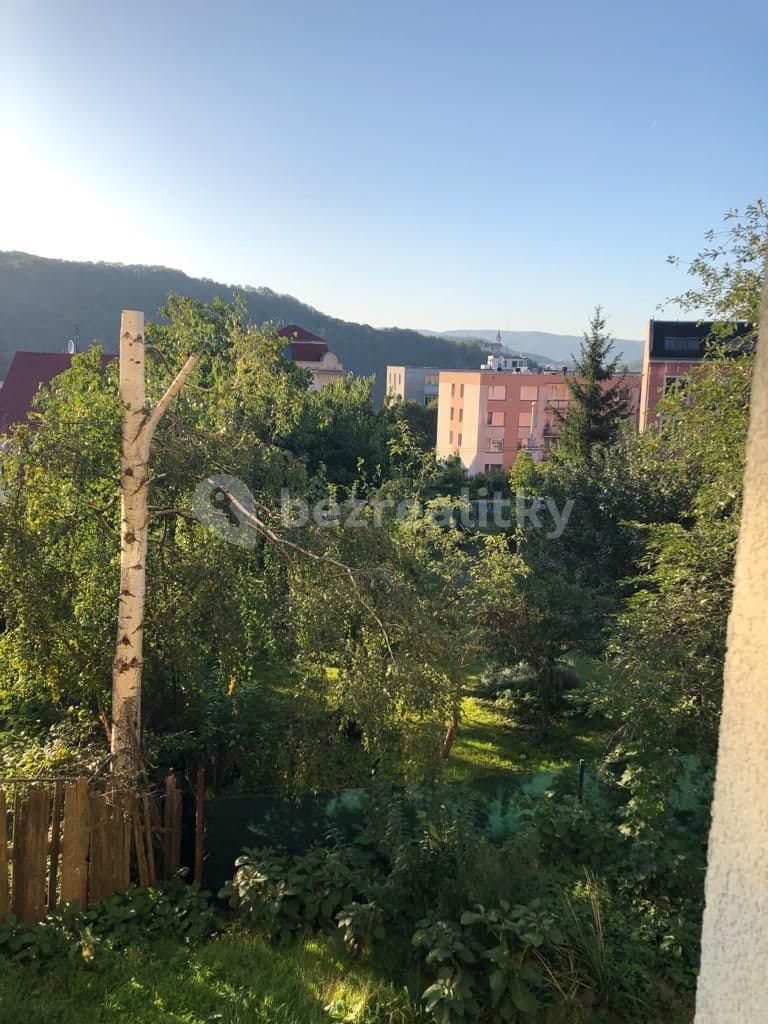 Prenájom bytu 2-izbový 37 m², Barrandova, Ústí nad Labem, Ústecký kraj Prenájom bytu 2-izbový 37 m², Barrandova, Ústí nad Labem, Ústecký kraj