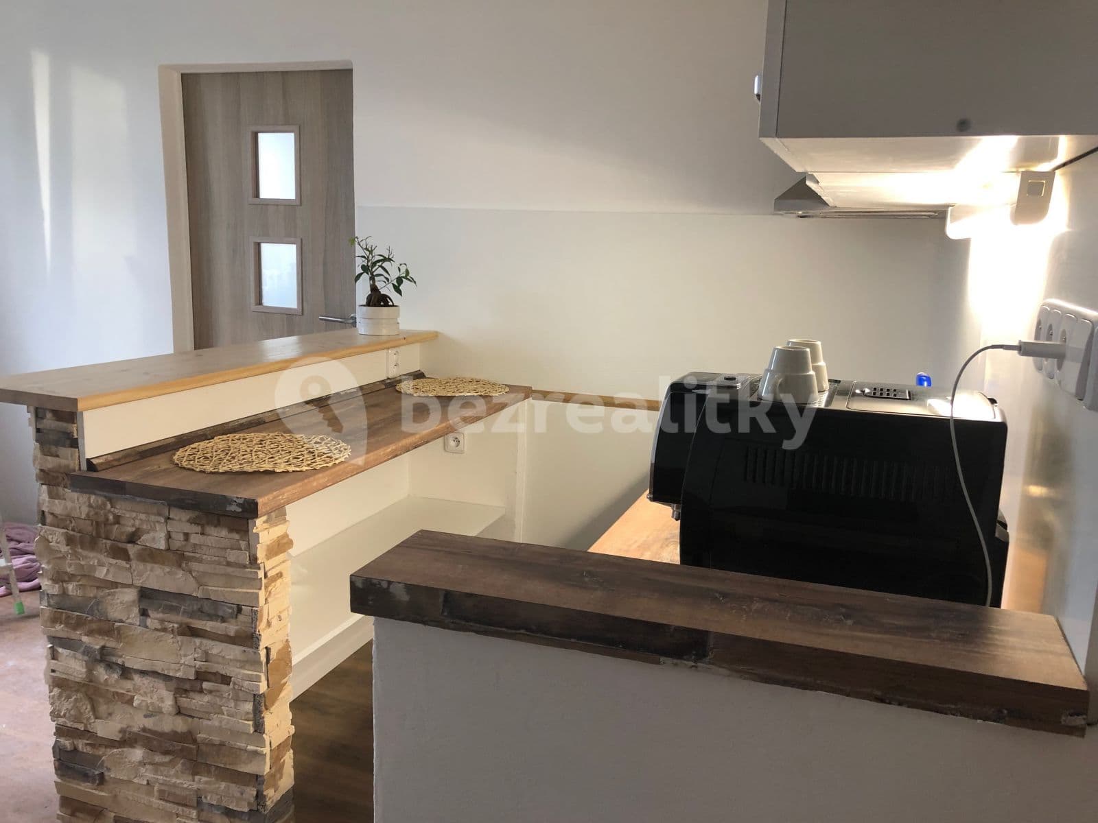 Prenájom bytu 2-izbový 37 m², Barrandova, Ústí nad Labem, Ústecký kraj Prenájom bytu 2-izbový 37 m², Barrandova, Ústí nad Labem, Ústecký kraj